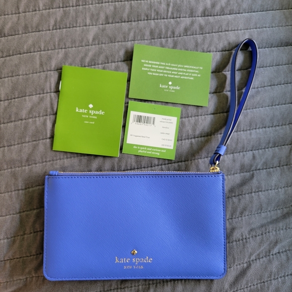 Kate Spade Cedar Street Karolina Wristlet - Picture 2 of 6